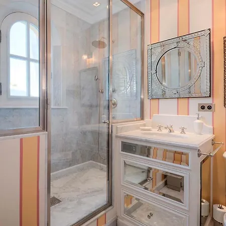 Cqolosq Apartman *